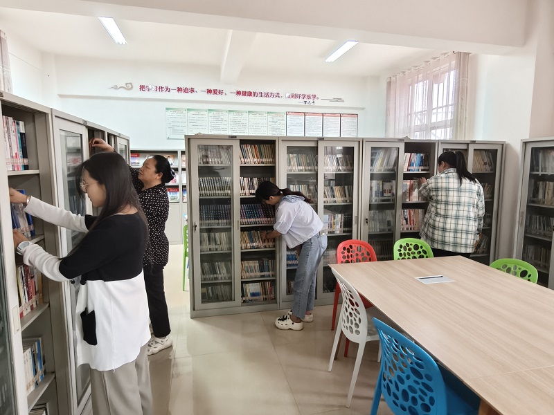 街道2.jpg 街道2.jpg